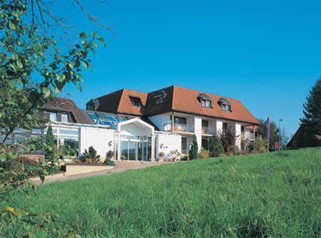 Hotel Windenreuter Hof เอ็มเมนดินเงน ภายนอก รูปภาพ